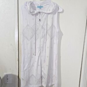 Ellen Weaver Medium White Sleeveless Hooded Swimsuit Cover